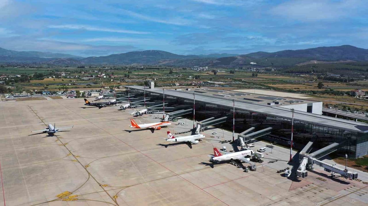 DEVLET HAVA MEYDANLARI İŞLETMESİNDEN YAPILAN AÇIKLAMADA, MİLAS-BODRUM HAVALİMANINDA AĞUSTOS AYI...