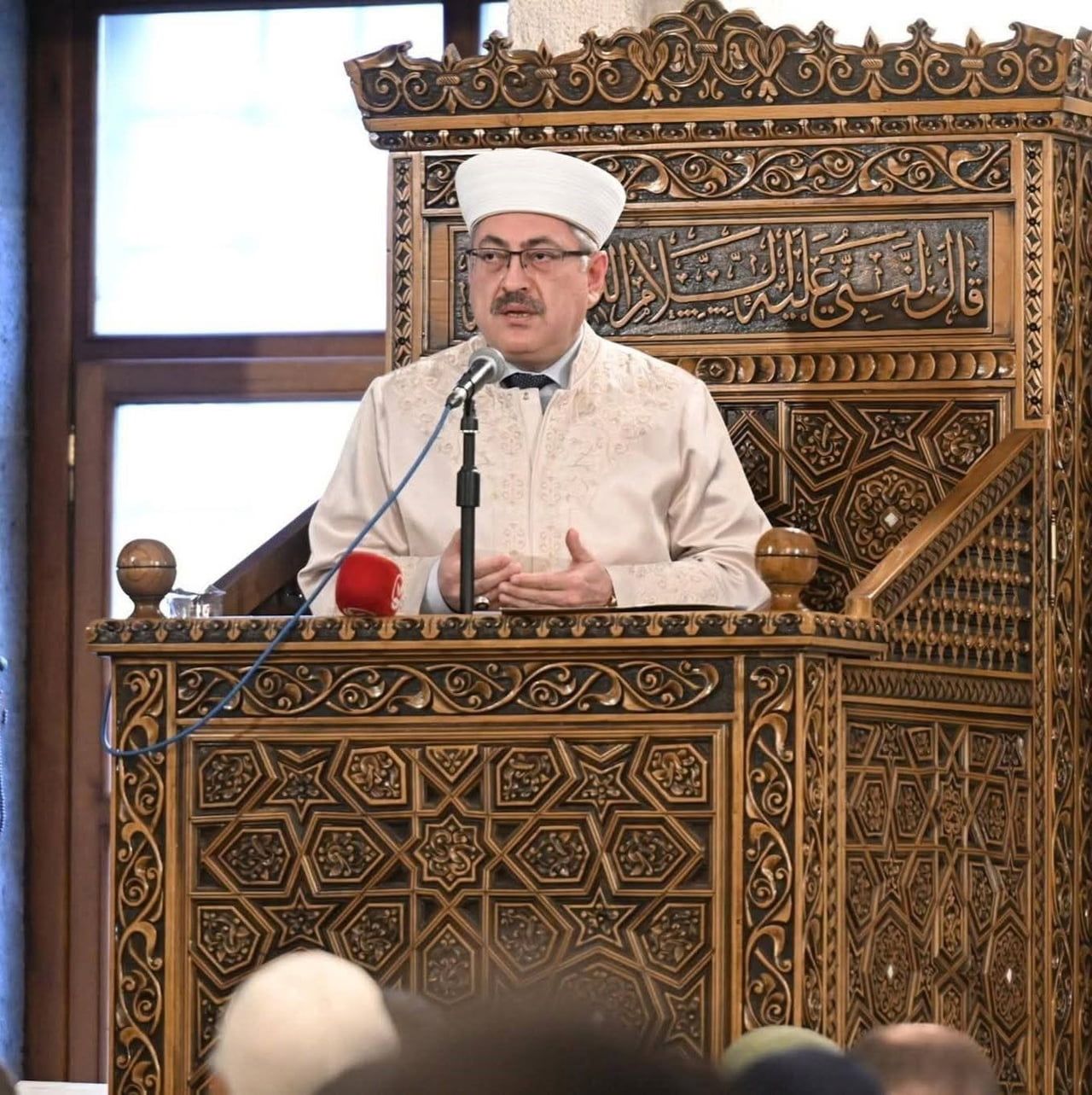 ERZURUM İL MÜFTÜSÜ YAŞAR ÇAPÇI, 'CAMİLER VE DİN GÖREVLİLERİ HAFTASI' DOLAYISIYLA YAYIMLADIĞI...