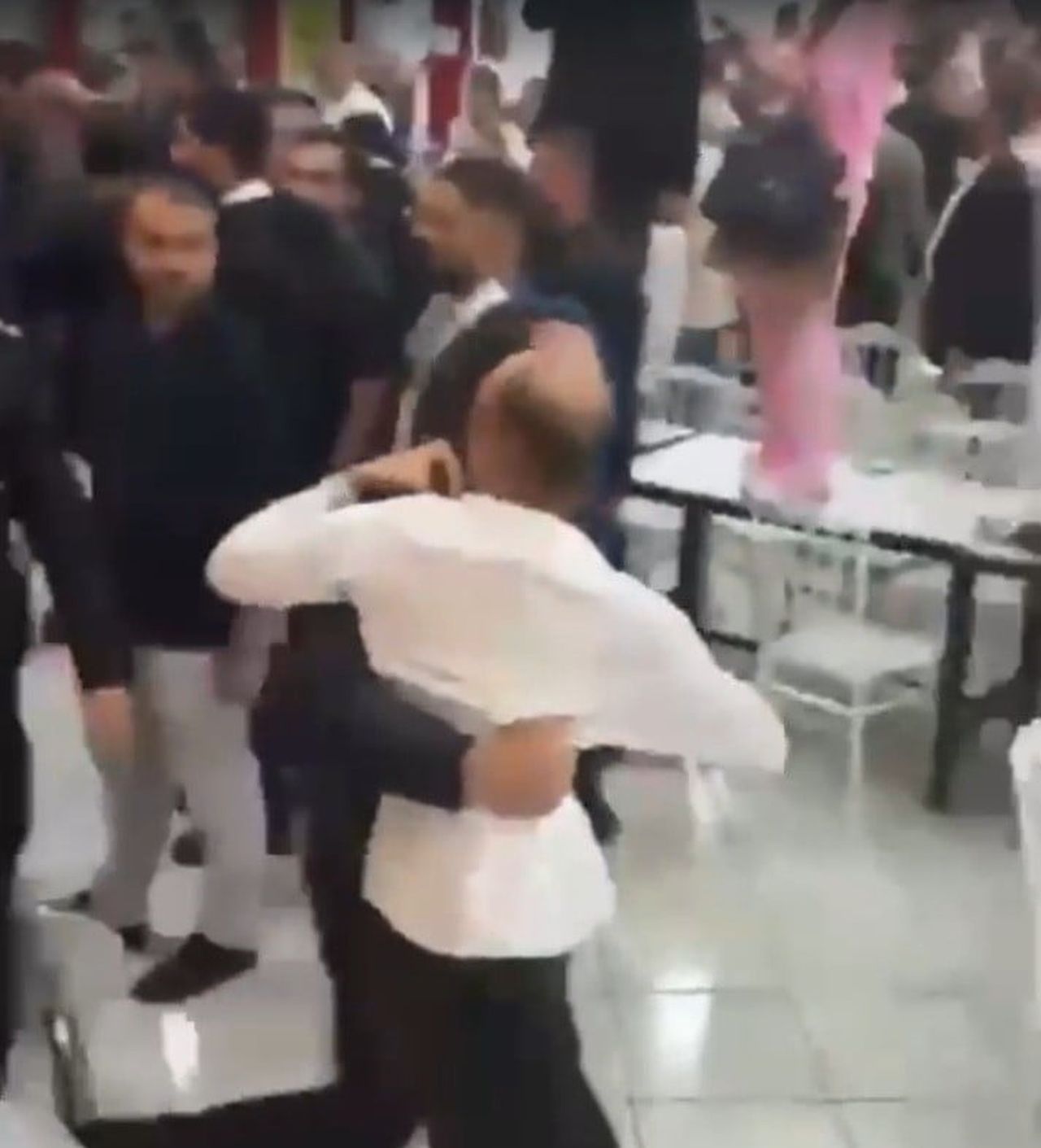 İZMİR’DE YENİ PARTİ BUCA İLÇE BAŞKANLIĞI İÇİN GERÇEKLEŞTİRİLEN ÖN SEÇİMDE, OY SAYIM AŞAMASINDA...