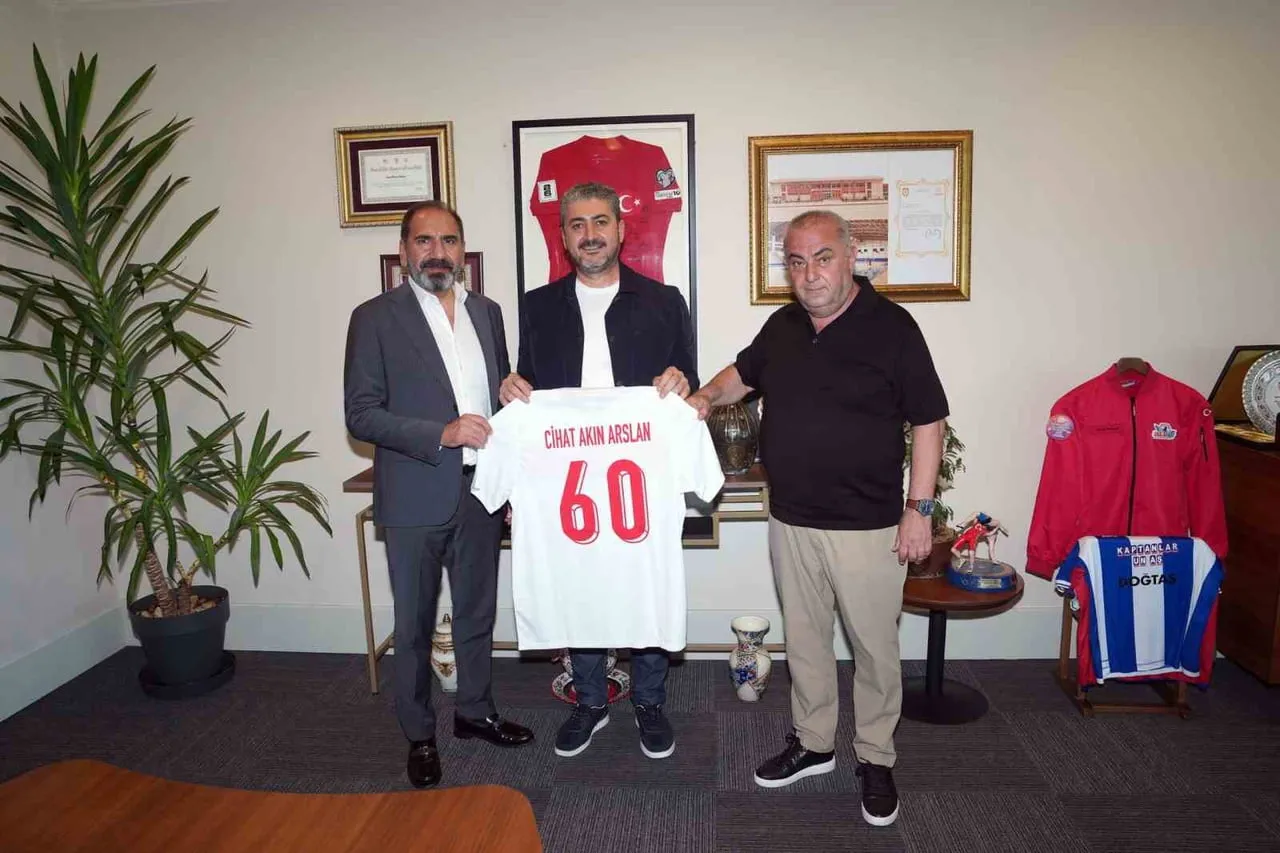 TFF 2. LİG EKİPLERİNDEN ERBAASPOR BAŞKANI CİHAN AKIN ARSLAN İLE ELAZIĞSPOR BAŞKANI AHMET TOPRAK...