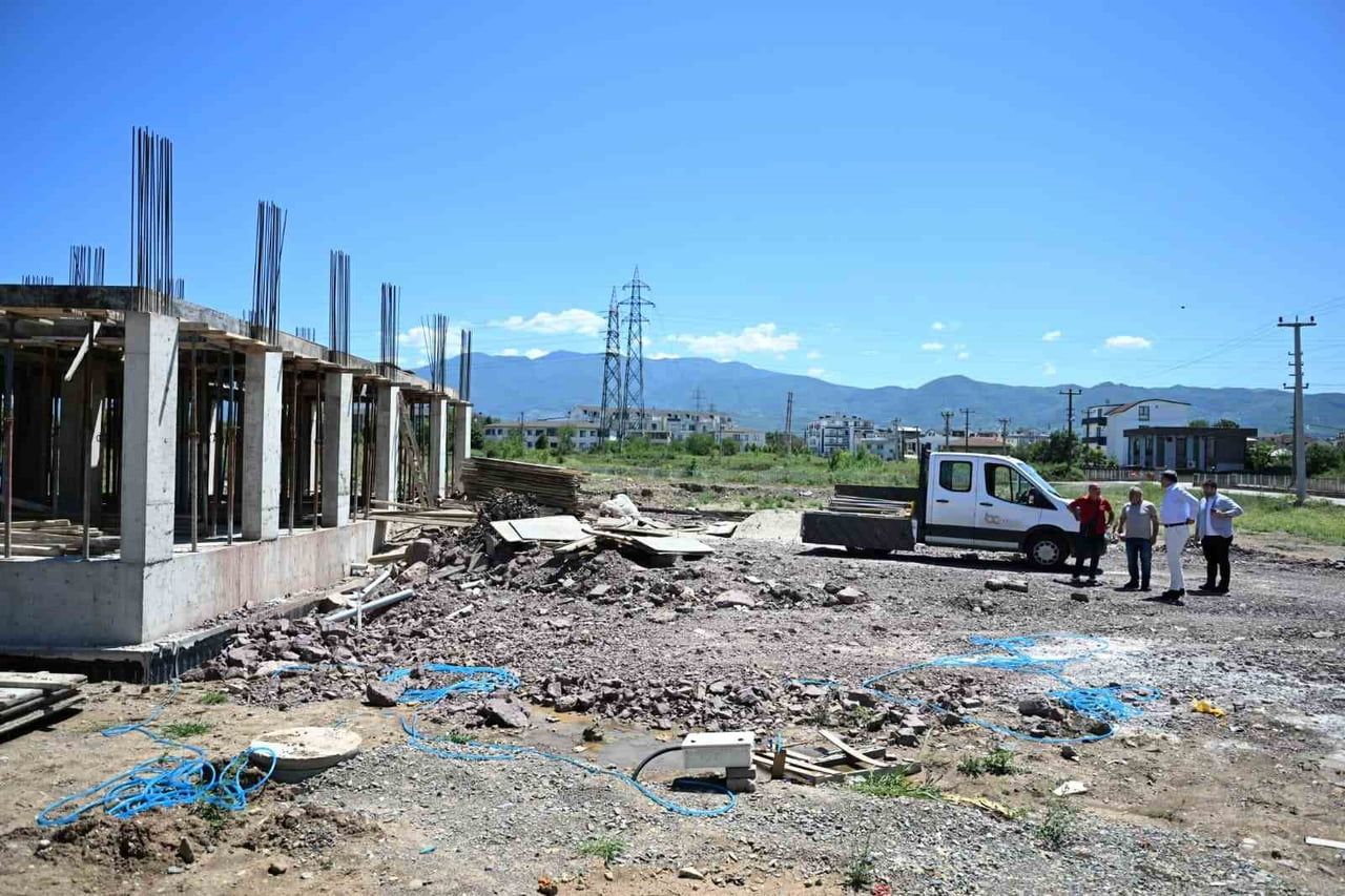 KARTEPE'DE İNŞASI SÜREN POLİS MERKEZİ AMİRLİĞİ BİNASINDAKİ ÇALIŞMALAR PLANLANAN TAKVİME UYGUN...