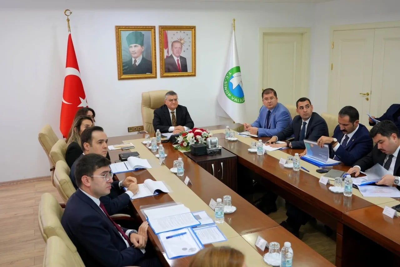 SİNOP VALİSİ MUSTAFA ÖZARSLAN BAŞKANLIĞINDA, MERKEZ VE İLÇE SOSYAL YARDIMLAŞMA VE DAYANIŞMA...