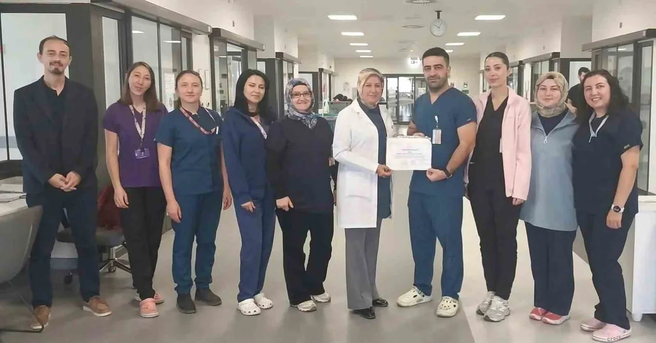 KÜTAHYA ŞEHİR HASTANESİ’NDE EL HİJYENİ TEŞEKKÜRÜNÜ DAHİLİYE YOĞUN BAKIM ÜNİTESİ...