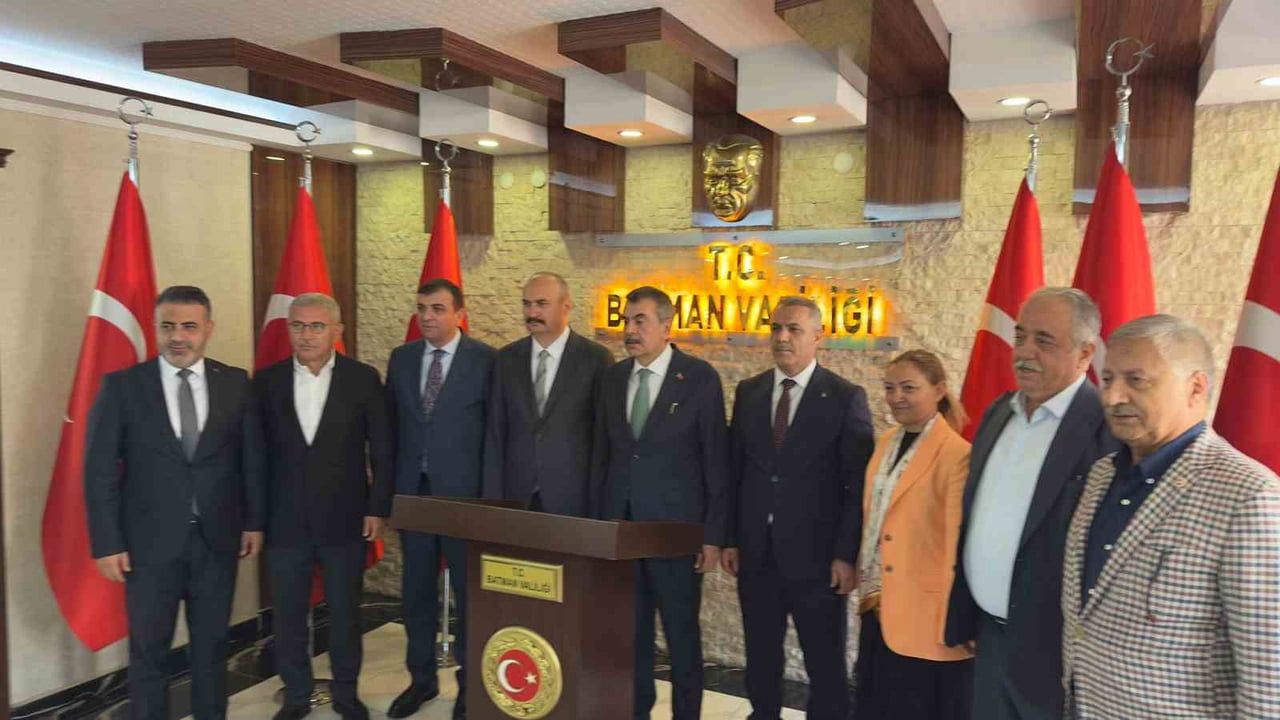 ÇEŞİTLİ PROGRAMLARA KATILMAK ÜZERE BATMAN’A GELEN MİLLİ EĞİTİM BAKANI PROF. DR. YUSUF TEKİN...