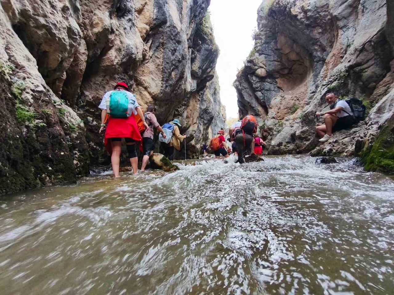 TRABZONLU DOĞASEVERLER, GÜMÜŞHANE'NİN KELKİT İLÇESİNDE BULUNAN YILANLI KANYON'U KEŞFETTİ.
