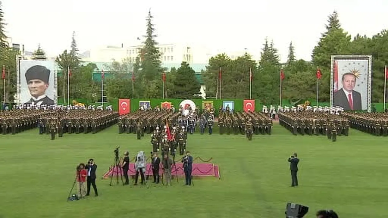 Cumhurbaşkanı Recep Tayyip Erdoğan: "Yerlilik oranını yüzde 82'nin üzerine çıkardığımız savunma...