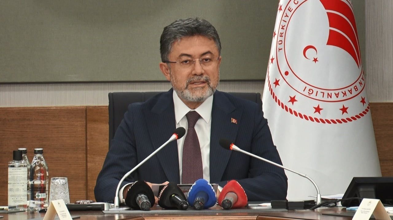 AYDIN TİCARET BORSASI'NDA DÜZENLENEN KURU İNCİR ALIM TÖRENİNDE KONUŞAN AYDIN VALİSİ DR. OSMAN...