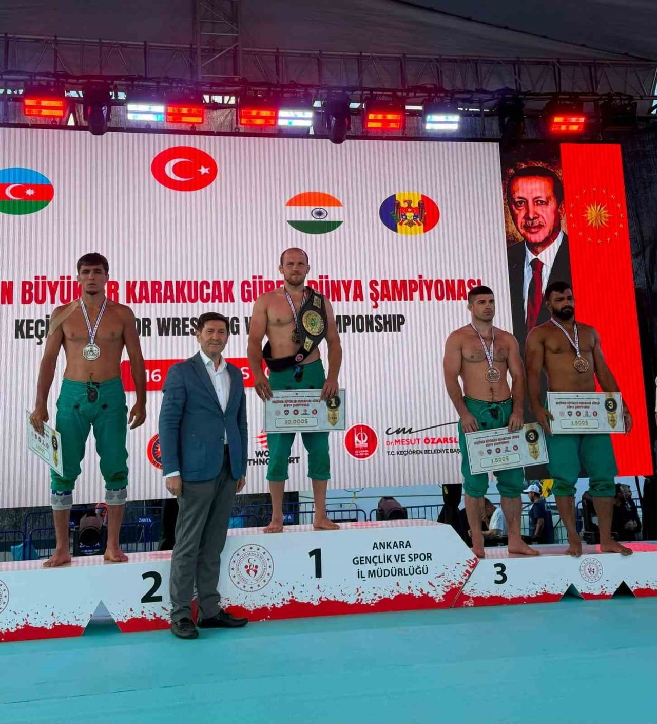 BURSA BÜYÜKŞEHİR BELEDİYESPOR GÜREŞÇİSİ FAZLI ERYILMAZ, ANKARA’DA GERÇEKLEŞTİRİLEN KEÇİÖREN...