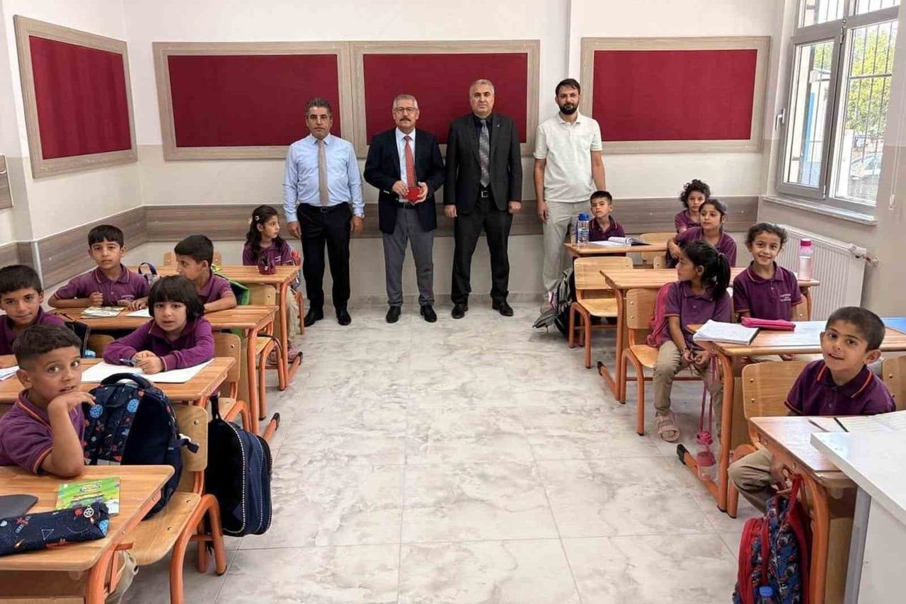 DEPREMDE YIKILAN KÜÇÜKLÜ İLKOKULU YENİ BİNASINDA EĞİTİM-ÖĞRETİME BAŞLADI