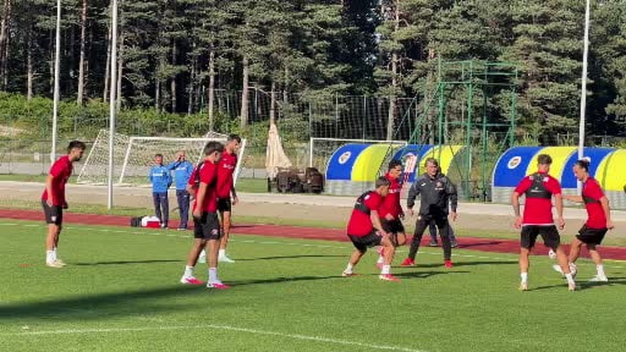 Çorum FK’nın, İtalya Serie A ekiplerinden Lecce’den kadrosuna kattığı Ylber Ramadani, Süper Lig'in...