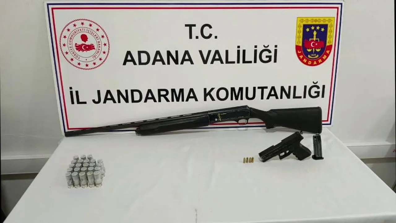 ADANA’NIN CEYHAN İLÇESİNDE JANDARMA EKİPLERİNCE DÜZENLENEN OPERASYONLARDA, 4 RUHSATSIZ TABANCA VE...