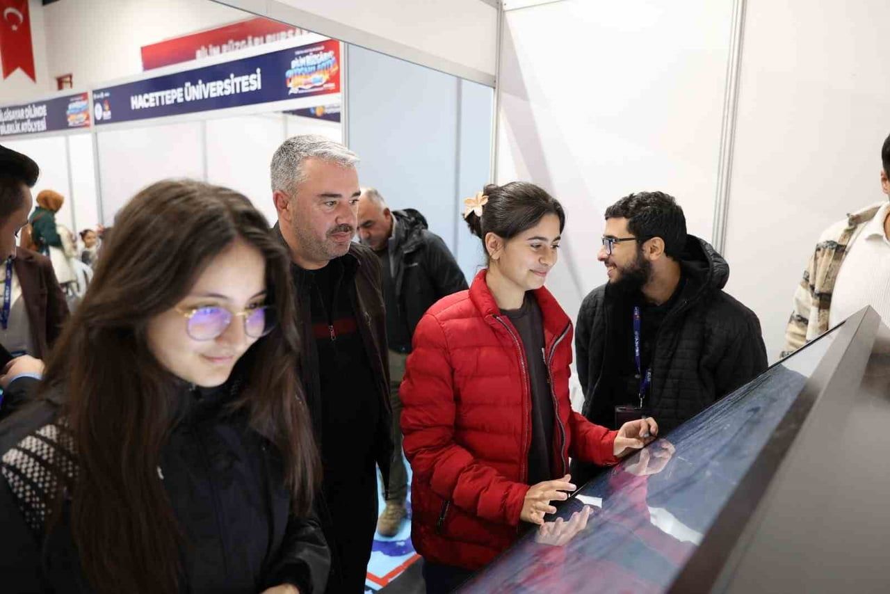 3.PURSAKLAR BİLİM ŞENLİĞİ, ÇOCUKLARI VE GENÇLERİ BİLİM, TEKNOLOJİ VE KEŞİF DOLU ETKİNLİKLERLE...