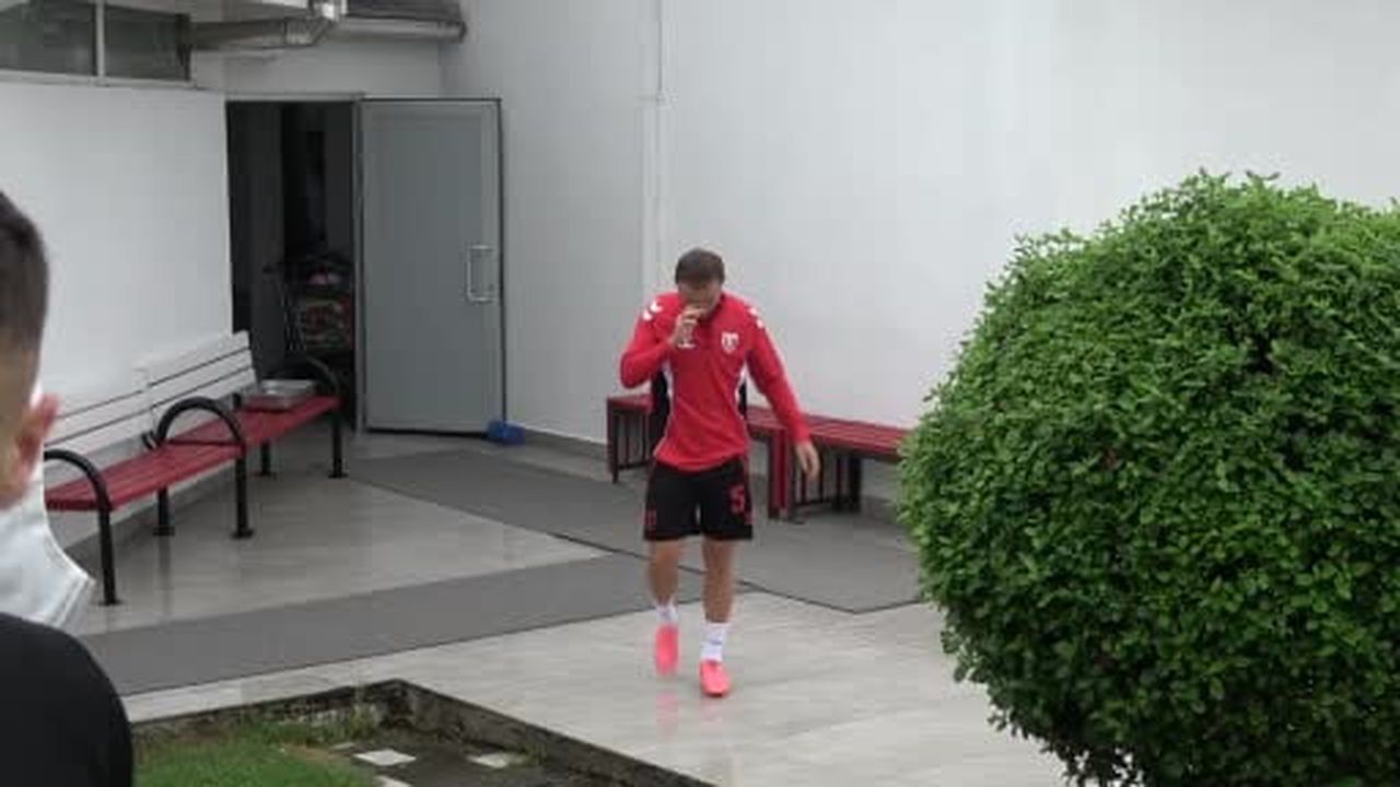 Samsunspor'un orta saha oyuncusu Celil Yüksel, Fenerbahçe'nin güçlü ve zayıf yönlerini analiz...