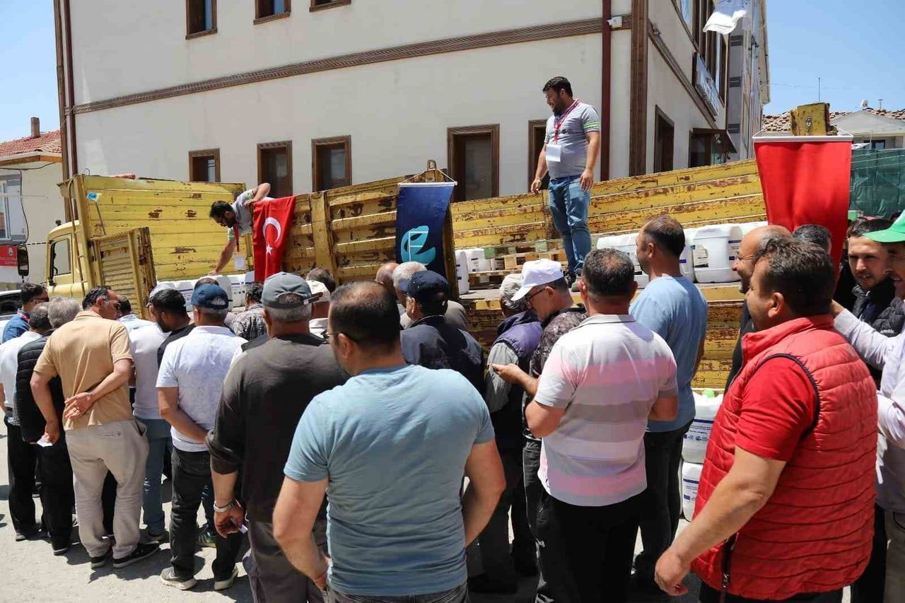 ESKİŞEHİR BÜYÜKŞEHİR BELEDİYESİ, TARIMSAL ÜRETİMİ GÜÇLENDİRMEK AMACIYLA HAYATA GEÇİRDİĞİ DESTEK...