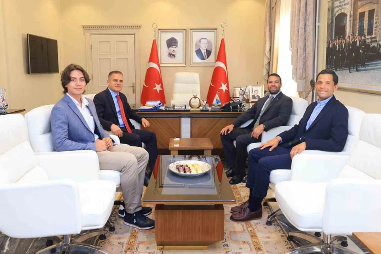 GUATEMALA CUMHURİYETİ ANKARA BÜYÜKELÇİSİ EDUARDO ENRİQUE HERNNDEZ RECİNOS, MUĞLA VALİSİ DR. İDRİS...