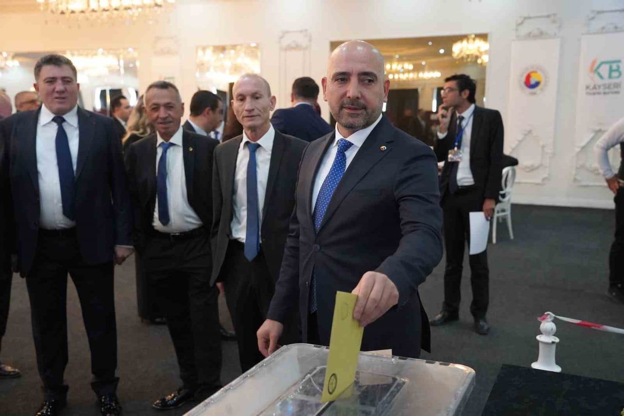KAYSERİ TİCARET ODASI (KTB) ORGAN SEÇİMLERİ’NDE SANDIK BAŞINA GELEN YÖNETİM KURULU BAŞKANI VE...
