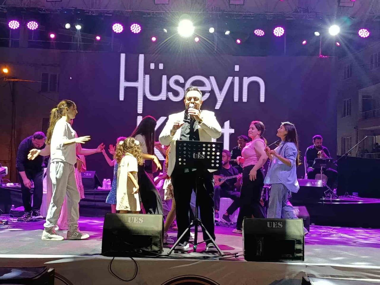 SELENDİ İLÇESİNİN DÜŞMAN İŞGALİNDEN KURTULUŞUNUN 104. YIL DÖNÜMÜ DOLAYISIYLA DÜZENLENEN GECEDE...