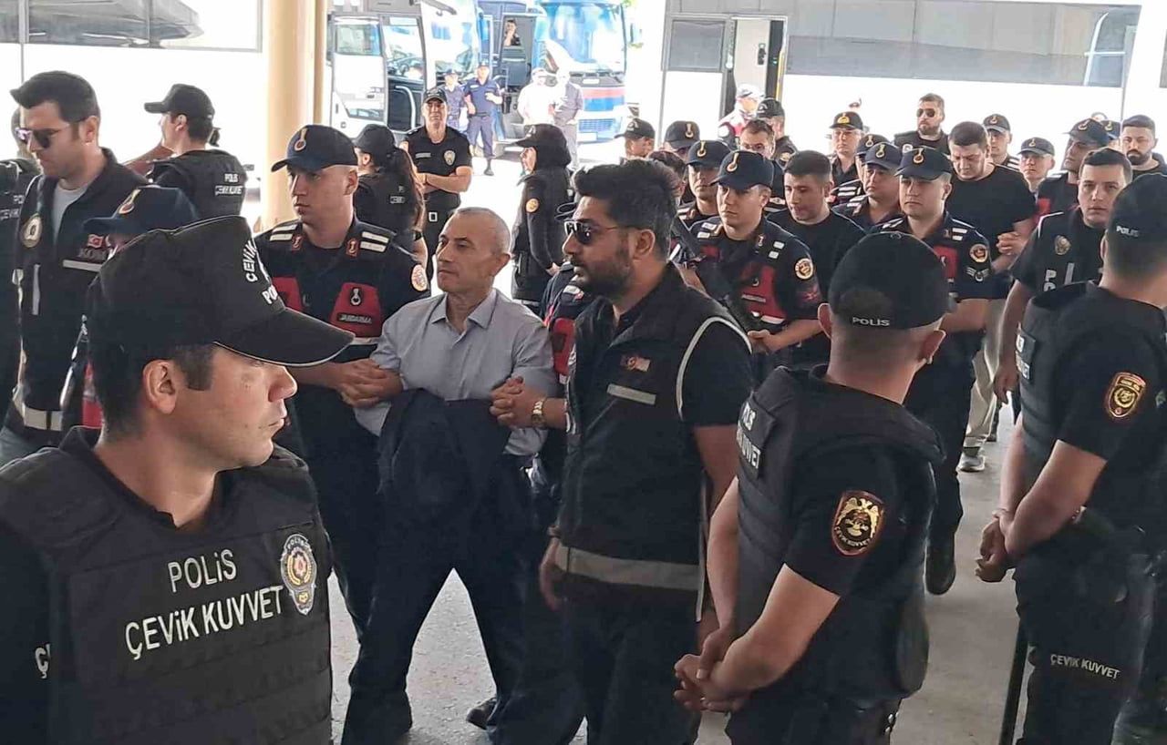 GÜLİSTAN DOKU DAVASINDA DÖNEMİN TUNCELİ VALİSİ TUNCAY SONEL, KORUMA POLİSİ ŞÜKRÜ EROĞLU İLE...