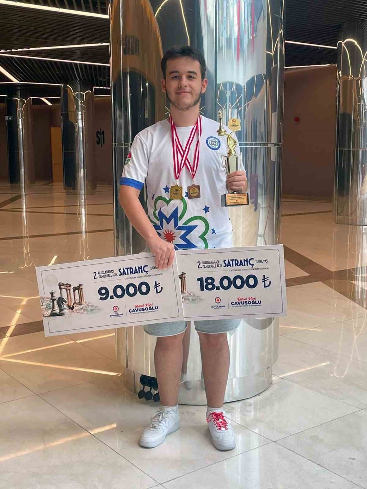 MUĞLA BÜYÜKŞEHİR BELEDİYESİ SPOR KULÜBÜ SPORCUSU AYAZ TUFANER, YUNANİSTAN’DA DÜZENLENEN İKOROS...
