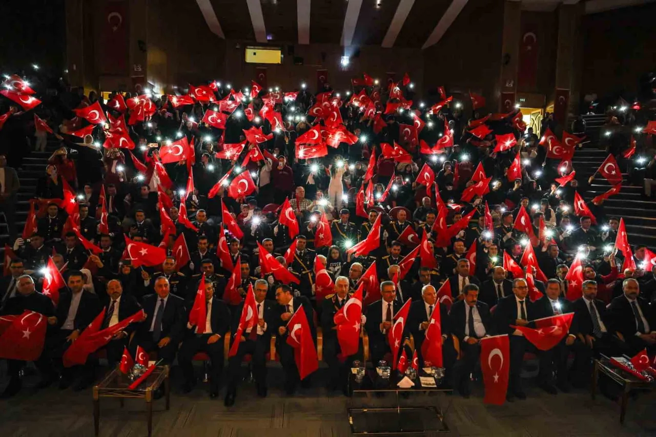 ERZURUM’DA 29 EKİM CUMHURİYET BAYRAMI’NIN 103’ÜNCÜ YIL DÖNÜMÜ DOLAYISIYLA ATATÜRK ÜNİVERSİTESİ 15...