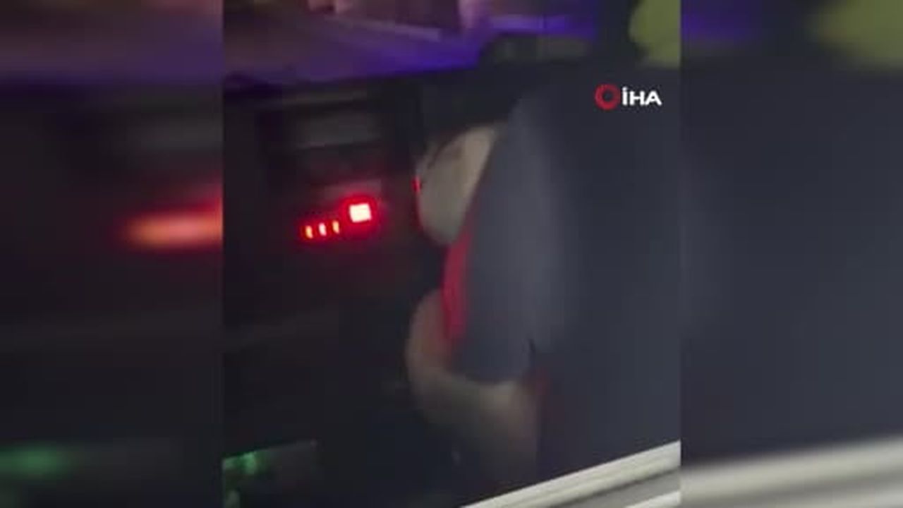 İsrail güçlerinin Lübnan'ın güneyindeki Kfar Reman kasabasına gece boyunca düzenlediği hava...