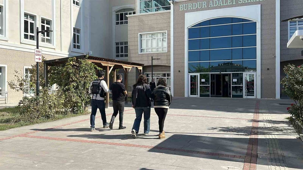 ŞÜPHELİLERİN ADLİYEYE SEVK EDİLMESİ