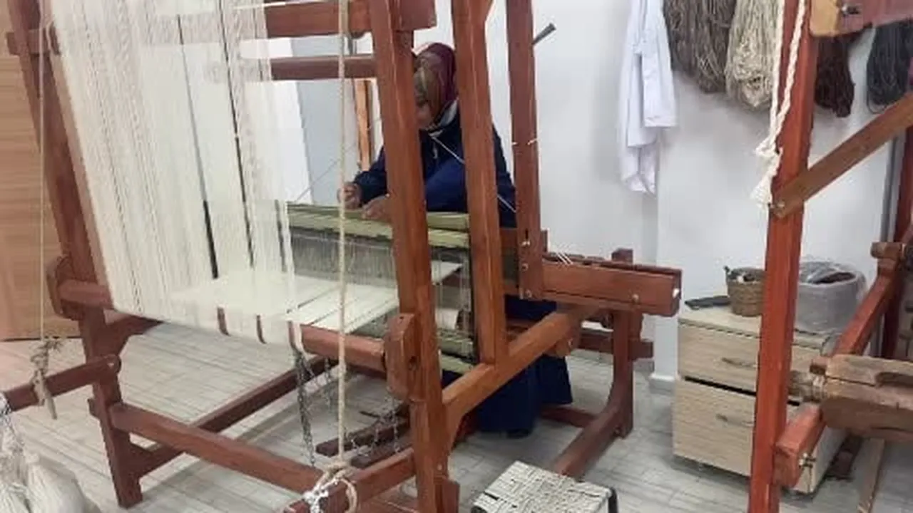 Siirt’te kadın kilim ustasının keten dokuma yolculuğu
