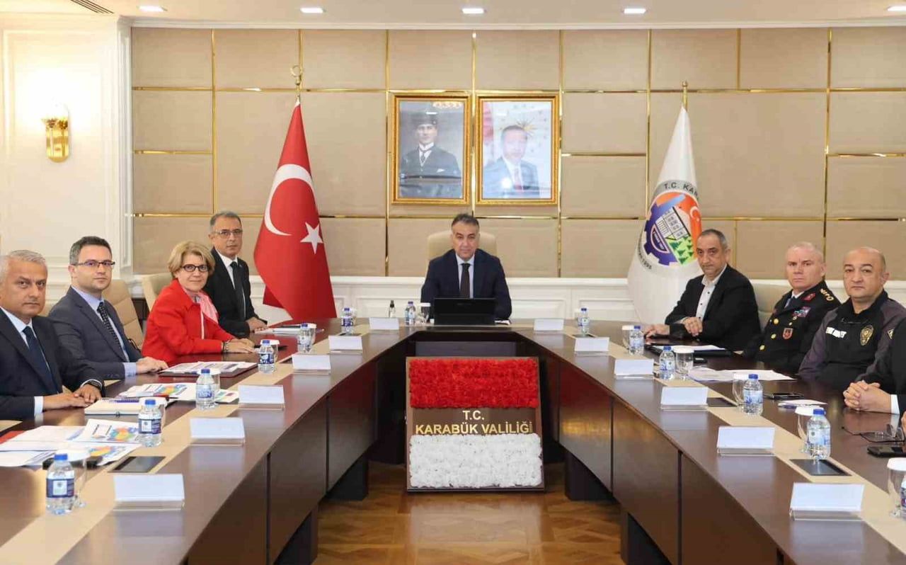 KARABÜK'TE VALİ YARDIMCISI KEREM SÜLEYMAN YÜKSEL BAŞKANLIĞINDA "ÜNİVERSİTELERDE HUZUR VE GÜVENİ...