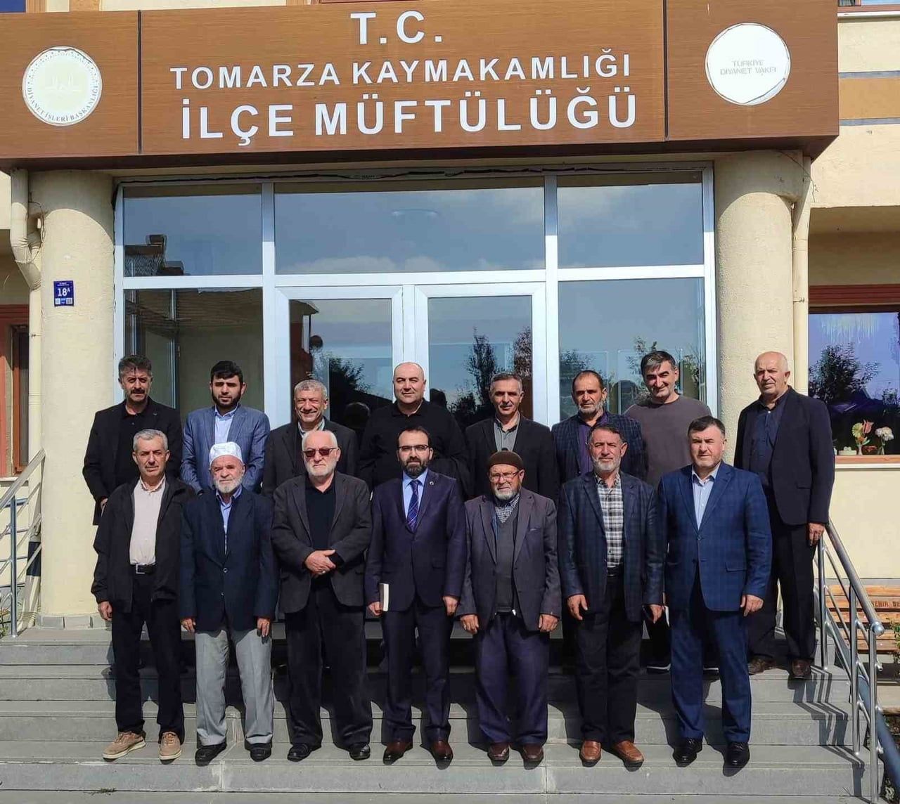 İLÇE MÜFTÜLÜĞÜ’NDE DÜZENLENEN KAHVALTI PROGRAMINDA, İLÇEDE GÖREV YAPMIŞ EMEKLİ DİN GÖREVLİLERİ BİR...