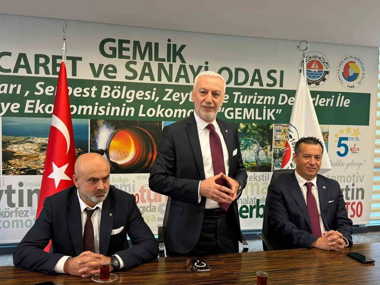 GEMLİK TİCARET VE SANAYİ ODASI'NIN OLUŞAN YENİ MECLİSİ YÖNETİM KURULUNU BELİRLEDİ. ODA MECLİS...