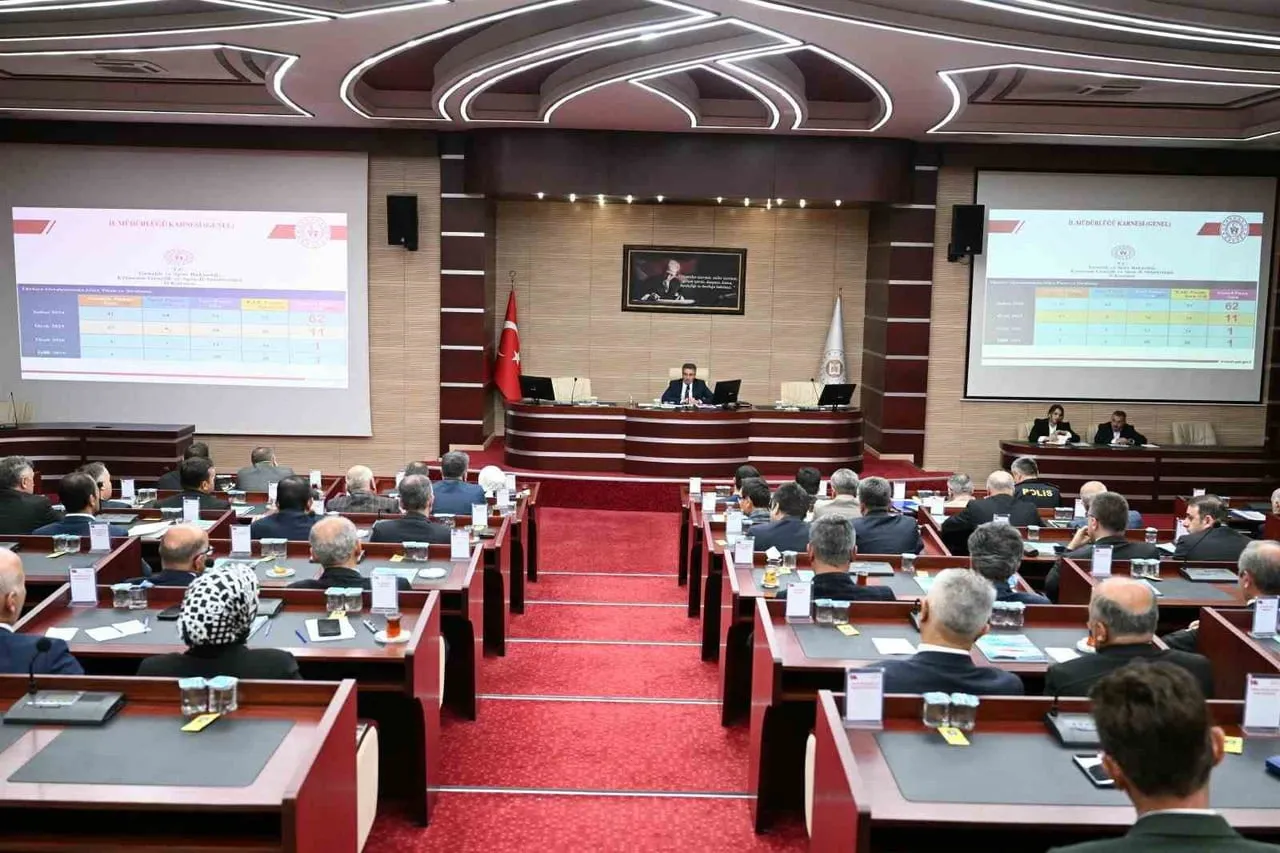 ERZURUM’DA KAMU HİZMETLERİNİN ETKİN, VERİMLİ VE KOORDİNASYON İÇERİSİNDE YÜRÜTÜLMESİNİ SAĞLAMAK...
