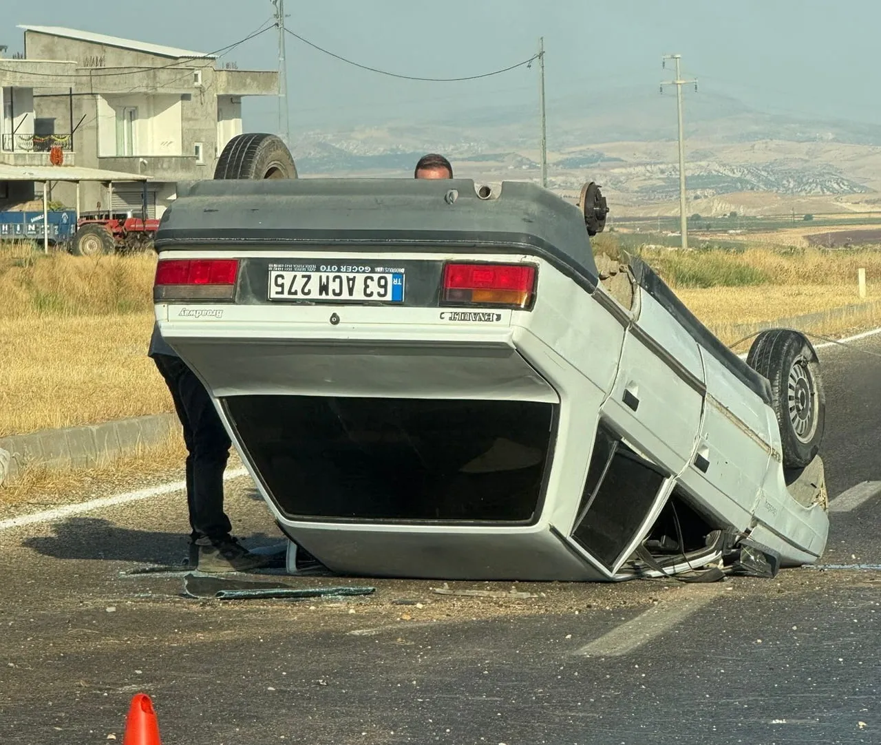 ADIYAMAN’DA, SÜRÜCÜSÜNÜN DİREKSİYON HAKİMİYETİNİ KAYBETTİĞİ OTOMOBİLİN TAKLA ATMASI SONUCU 1 KİŞİ...