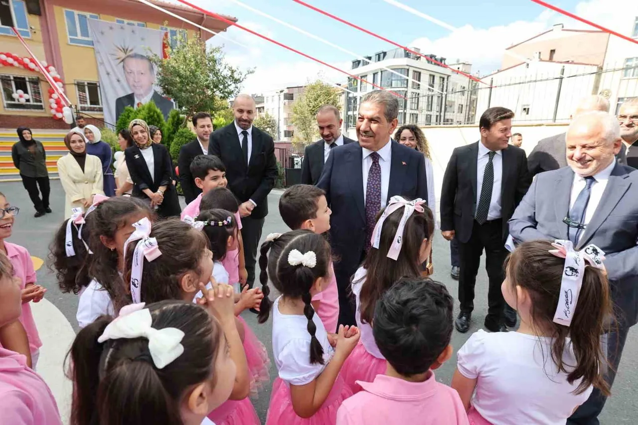 ESENLER BELEDİYE BAŞKANI M. TEVFİK GÖKSU ÖĞRENCİLERLE BİR ARAYA GELDİ