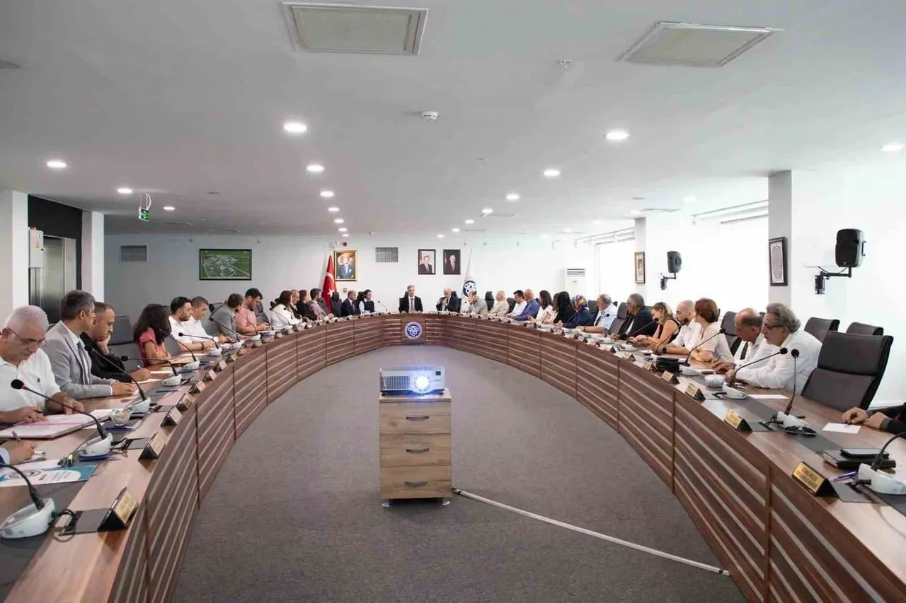 EBYÜ SENATO VE YÖNETİM KURULU TOPLANTISI GERÇEKLEŞTİRİLDİ
