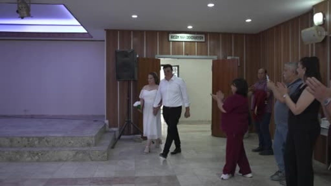 Aşka işaret diliyle ‘evet' dediler