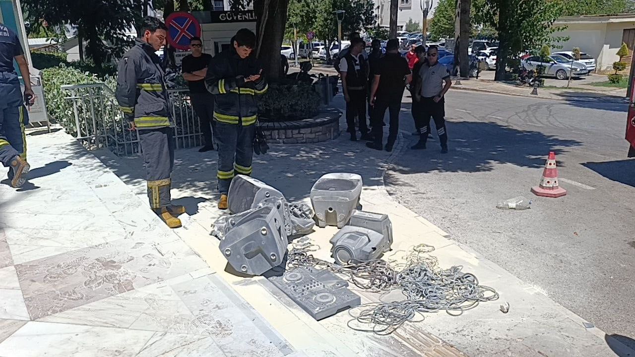 MANAVGAT İLÇESİNDE FAALİYET GÖSTEREN BİR İŞLETMENİN ORTAĞI OLDUĞUNU BELİRTEN KİŞİ, OTOMOBİLLE...
