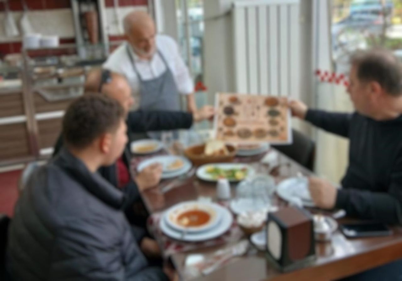 MENÜLERDE İÇERİK VE KALORİ BİLGİSİ ZORUNLU OLACAK
