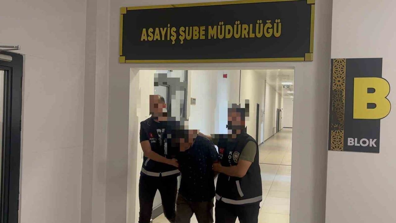 KOCAELİ'NİN İZMİT İLÇESİNDE KENDİSİ İLE ALKOLLÜ MEKANA GELMEK İSTEMEYEN 19 YAŞINDAKİ KUZENİNİ...