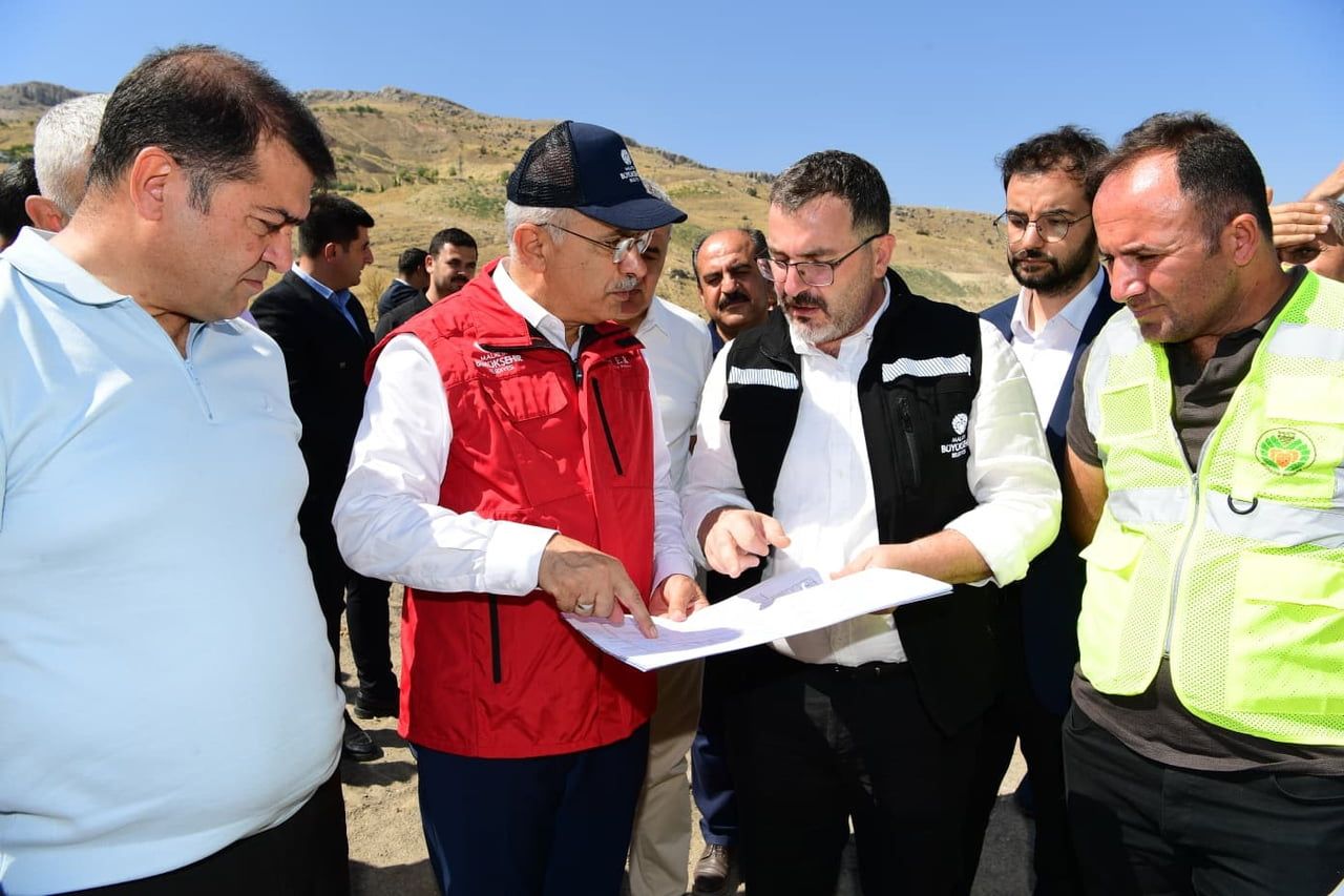 BÜYÜKŞEHİR’DEN ÇAMURLU’YA 120 MİLYON LİRALIK GENÇLİK MERKEZİ