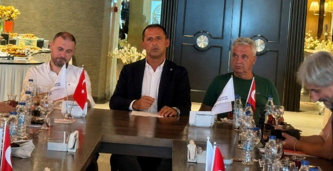 MARMARİS BELEDİYE FK BAŞKANI KARAOSMANOĞLU "HEDEF ŞAMPİYONLUK GECEMİZİ GÜNDÜZÜMÜZE...
