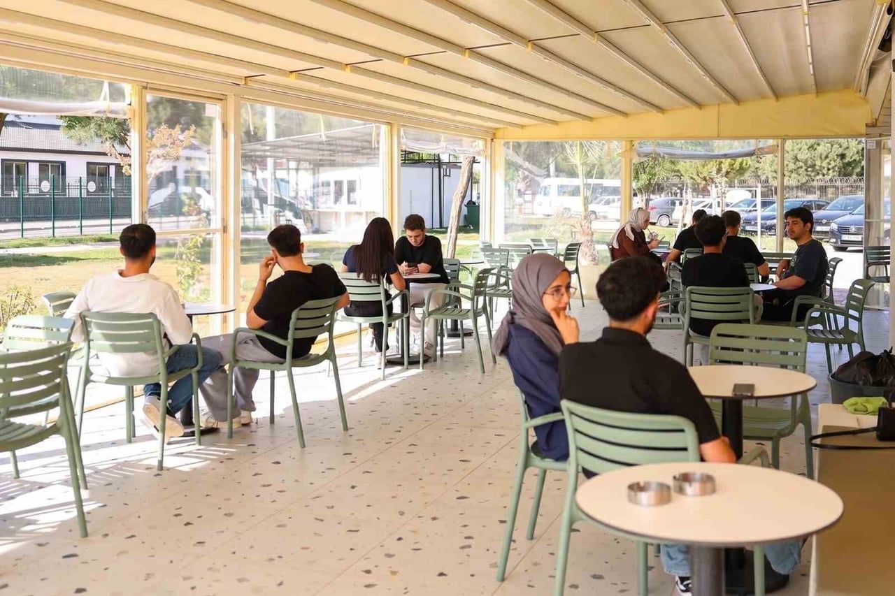 EFELER BELEDİYE BAŞKANI ANIL YETİŞKİN’İN HİZMETE SUNDUĞU IŞIKLI MAHALLESİ’NDEKİ YURT KAFE VE...