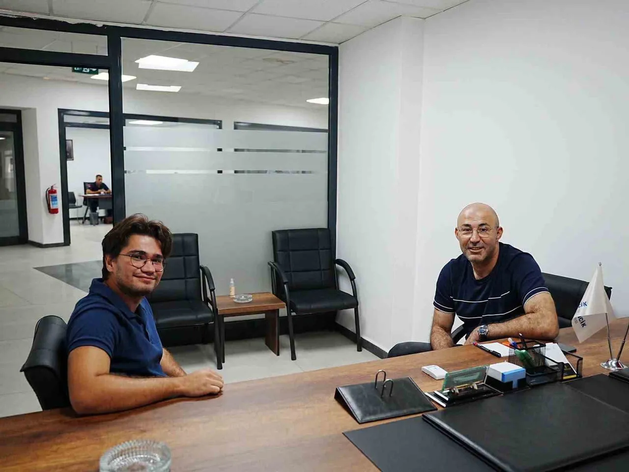 GERMENCİK BELEDİYE BAŞKANI BURAK ZENCİRCİ, GELENEKSEL HALE GETİRDİĞİ ÇARŞAMBA GÜNÜ MESAİSİNİ...