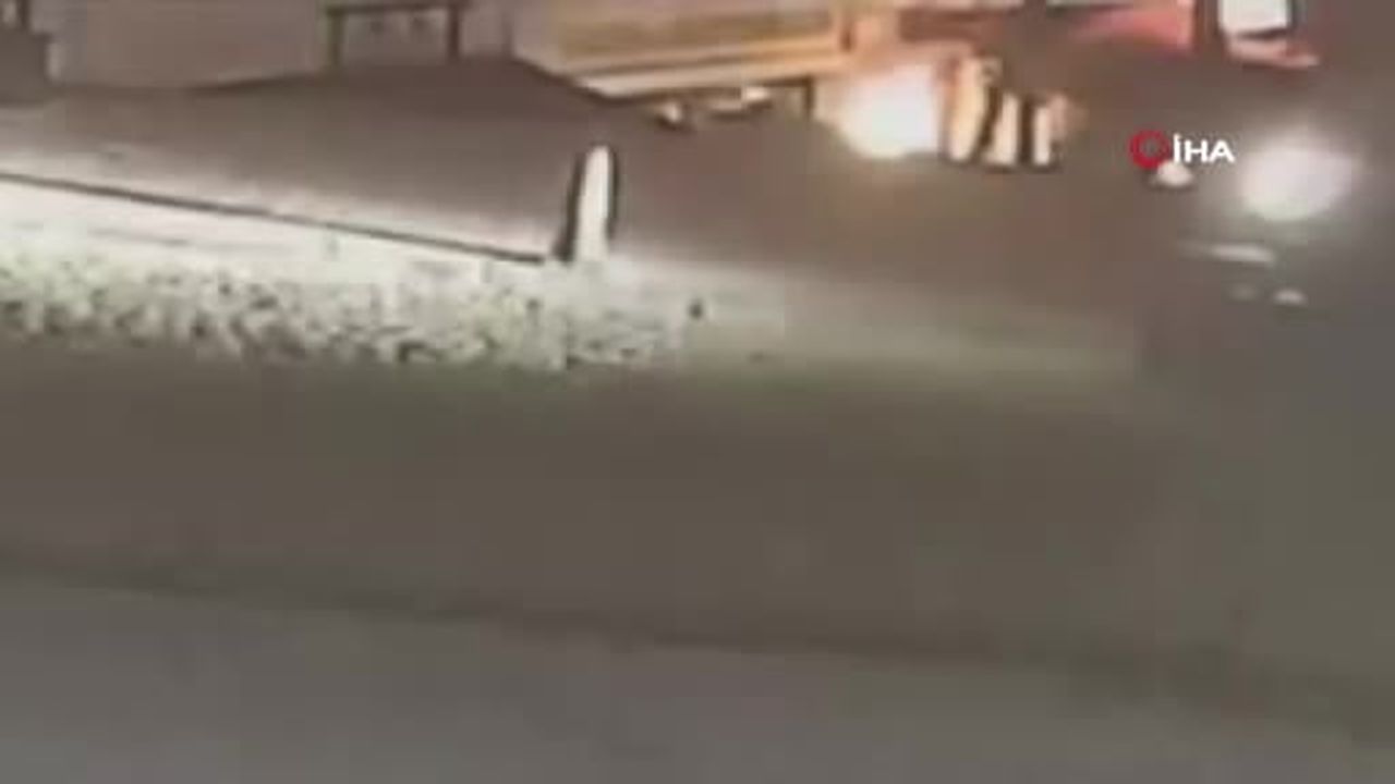 Fatih'te iş yerinin fotoğraflarını çekip, saldırı hazırlığı yapan 2 şüpheli yakalandı