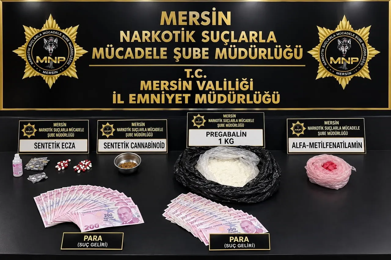 MERSİN'DE UYUŞTURUCU MADDE TİCARETİ YAPAN SOKAK SATICILARINA YÖNELİK DÜZENLENEN OPERASYONLARDA...