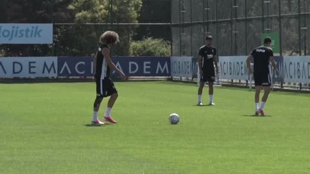 Beşiktaş, UEFA Avrupa Ligi 2. eleme turunda yarın evinde Danimarka temsilcisi Midtjylland ile...