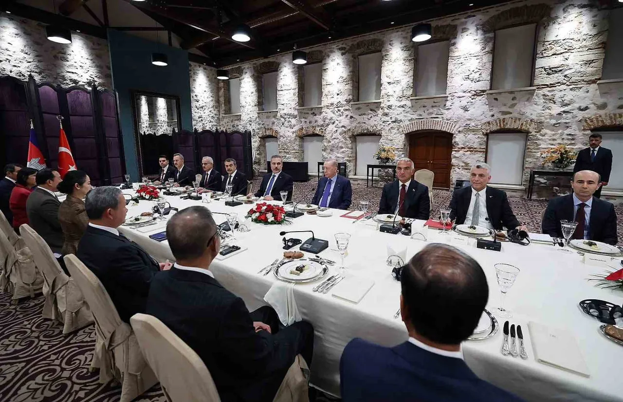 TİCARET BAKANI ÖMER BOLAT, TÜRKİYE İLE KAMBOÇYA ARASINDAKİ EKONOMİK VE TİCARİ İŞ BİRLİĞİNİ...