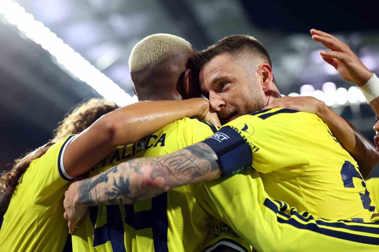 FENERBAHÇE, UEFA ŞAMPİYONLAR LİGİ 2. ELEME TURU İLK MAÇINDA GORNİK ZABRZE'Yİ 1-0 MAĞLUP EDEREK TUR...