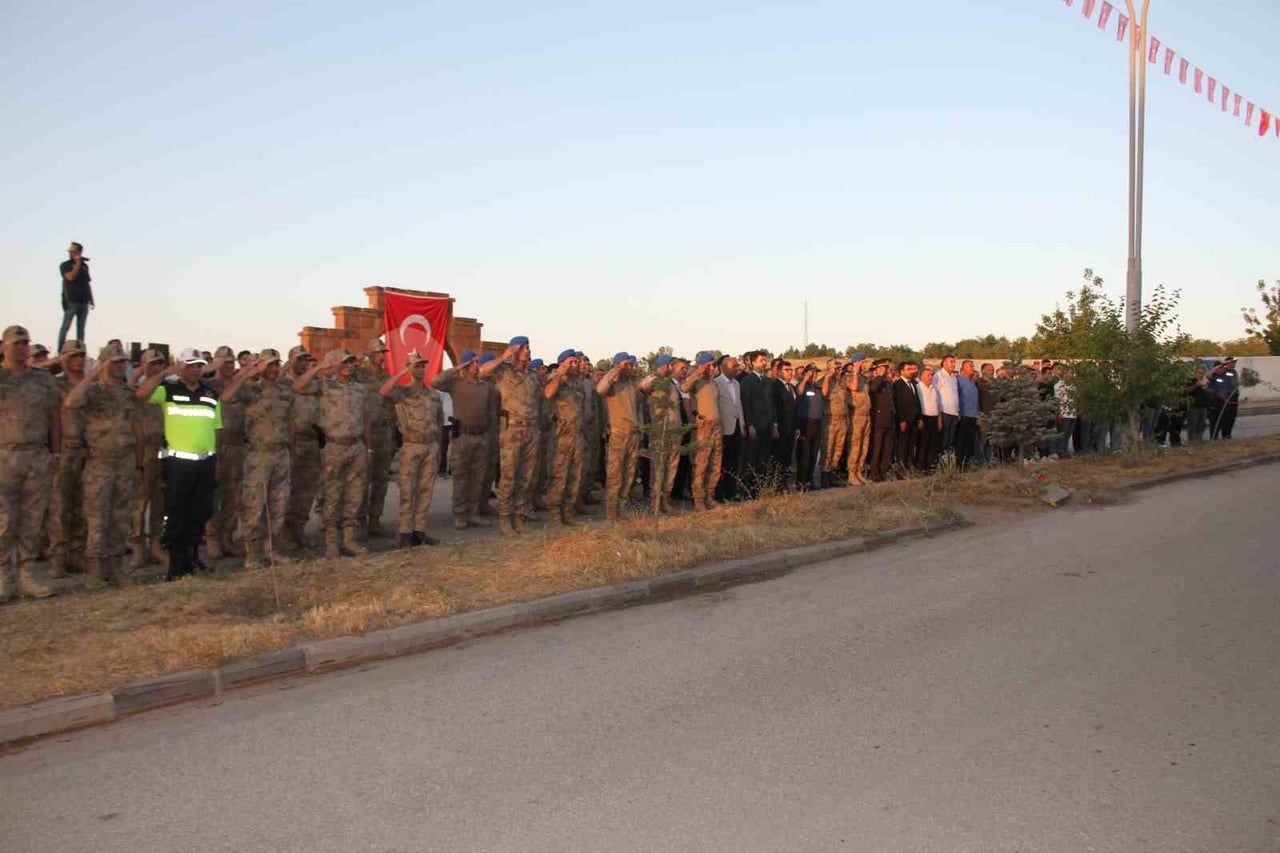 MUŞ'UN MALAZGİRT İLÇESİNDE, 11 YIL ÖNCE PKK'LI TERÖRİSTLERİN DÜZENLEDİĞİ HAİN SİLAHLI SALDIRIDA...