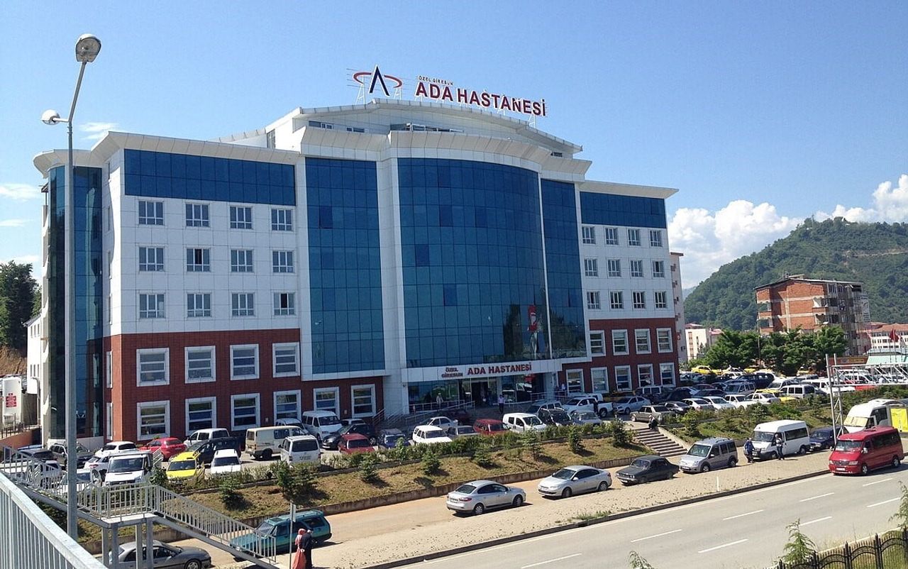 GİRESUN ÖZEL ADA HASTANESİ ACİL SERVİSİ'NE KALP KRİZİ BELİRTİLERİ İLE GELEN BİR HASTANIN 'KAS...