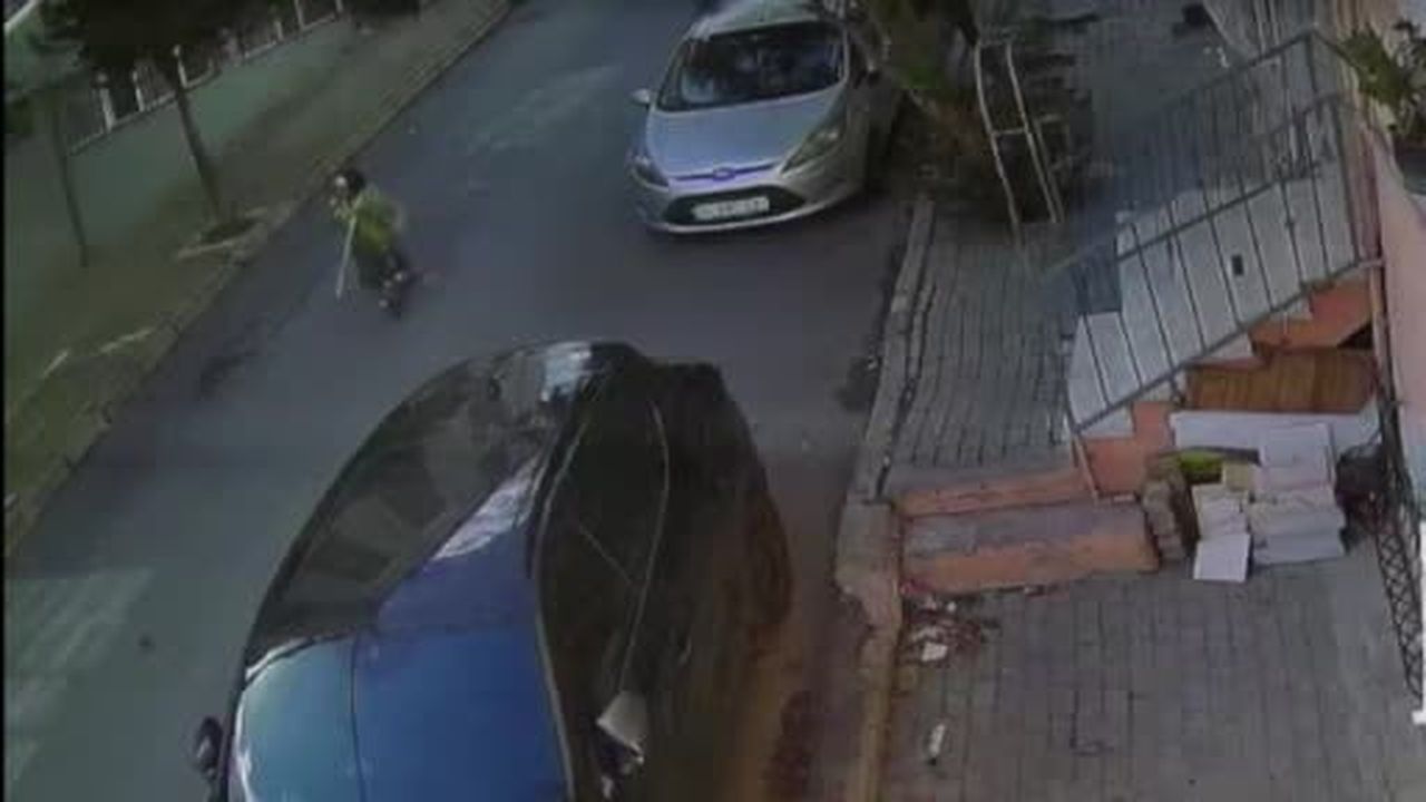 Avcılar’da feci kaza: Kamyonetin altında kalan kadın hayatını kaybetti